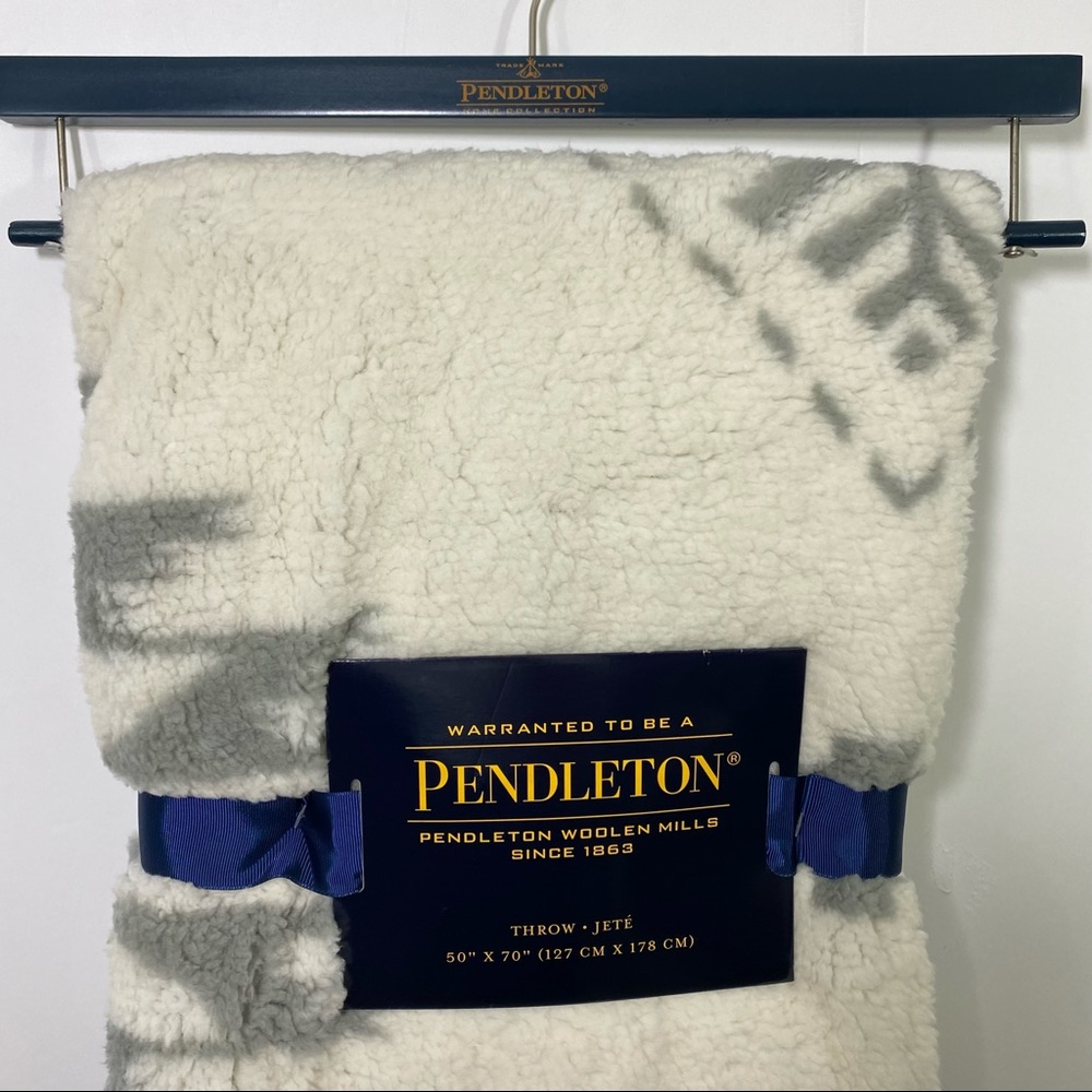 PENDLETON Throw Blanket Aztec NWT - Picture 5 of 6